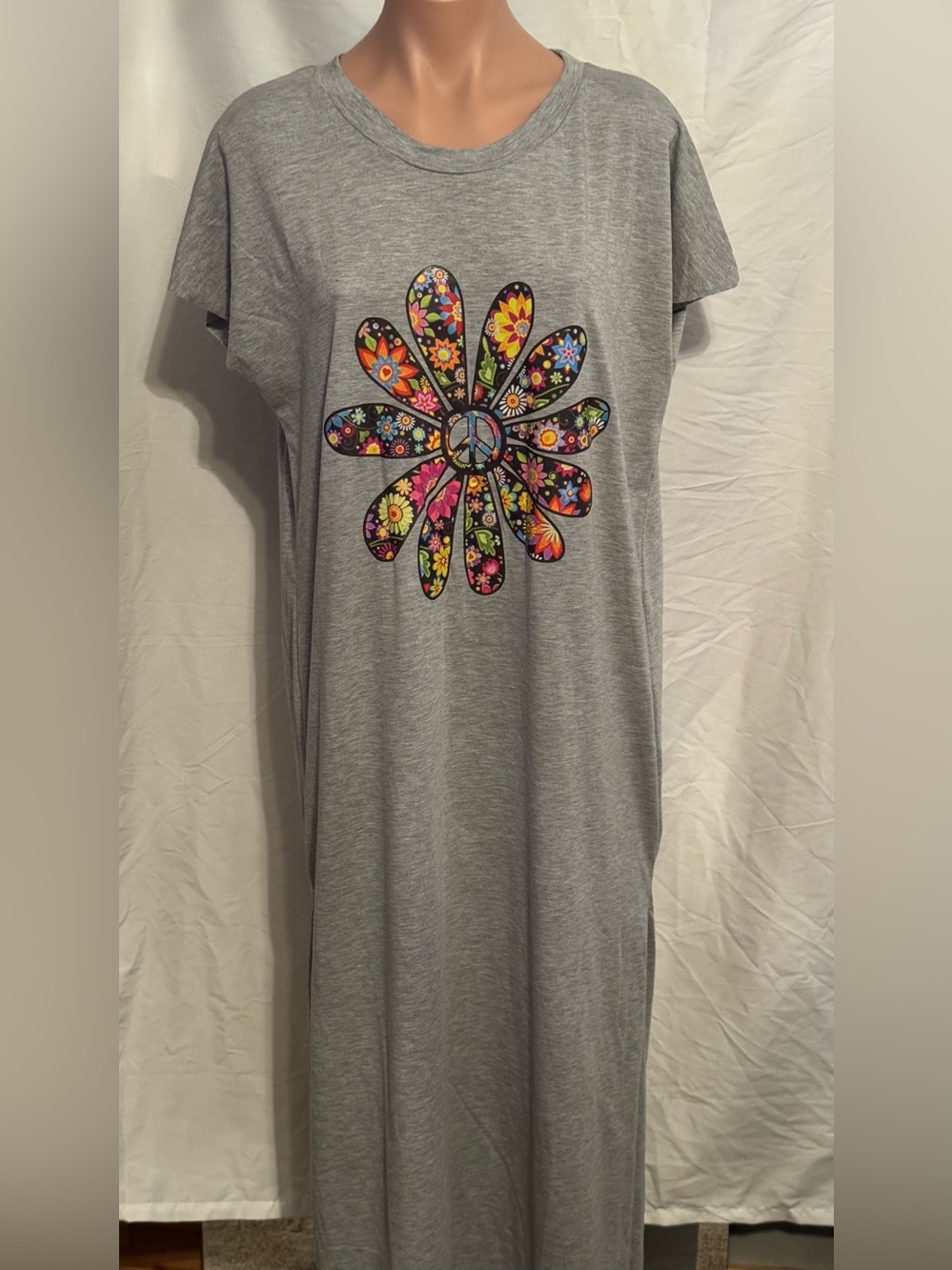 Cute Gray Maxi Dress with Colorful Floral Peace Daisy Graphic design. NWOT! L